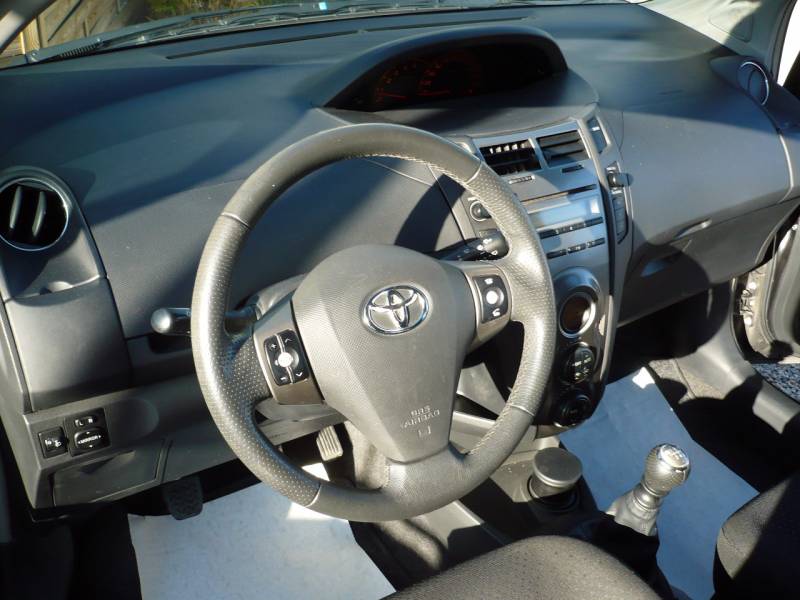 toyota yaris occasion petit prix a vendre a eguilles