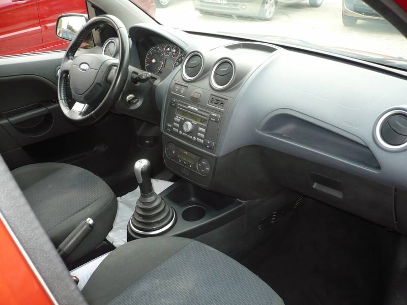 FORD FIESTA OCCASION PETIT PRIX A VENDRE A PLAN DE CAMPAGNE