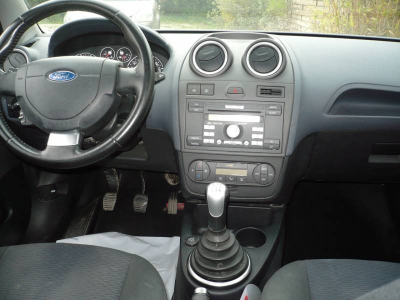 FORD FIESTA OCCASION PETIT PRIX A VENDRE A PERTUIS