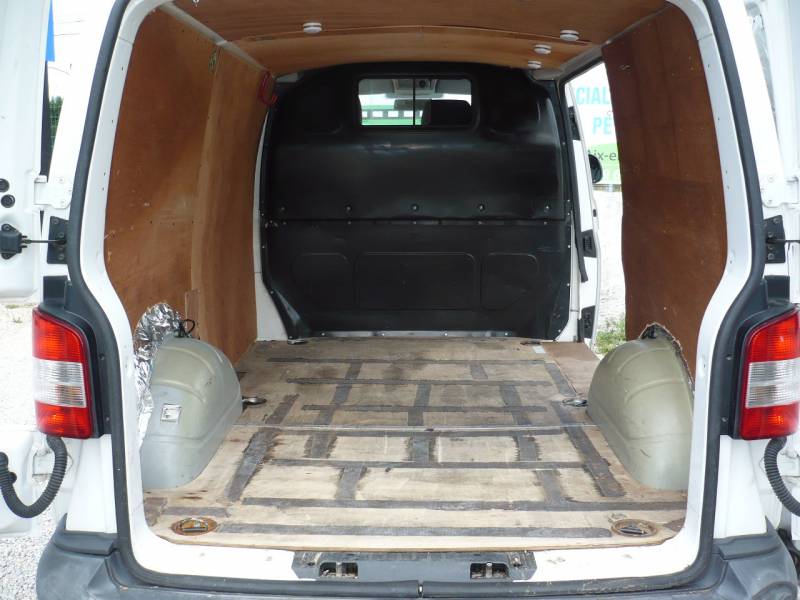 VOLKSWAGEN TRANSPOTER T5 TDI OCCASION PAS CHER A VENDRE A PUYRICARD