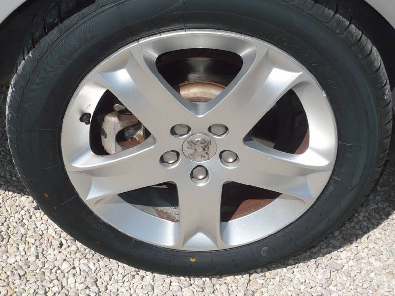 OCCASION PAUGEOR PAS CHERE  A VENDRE A MARSEILLE PROVENCE