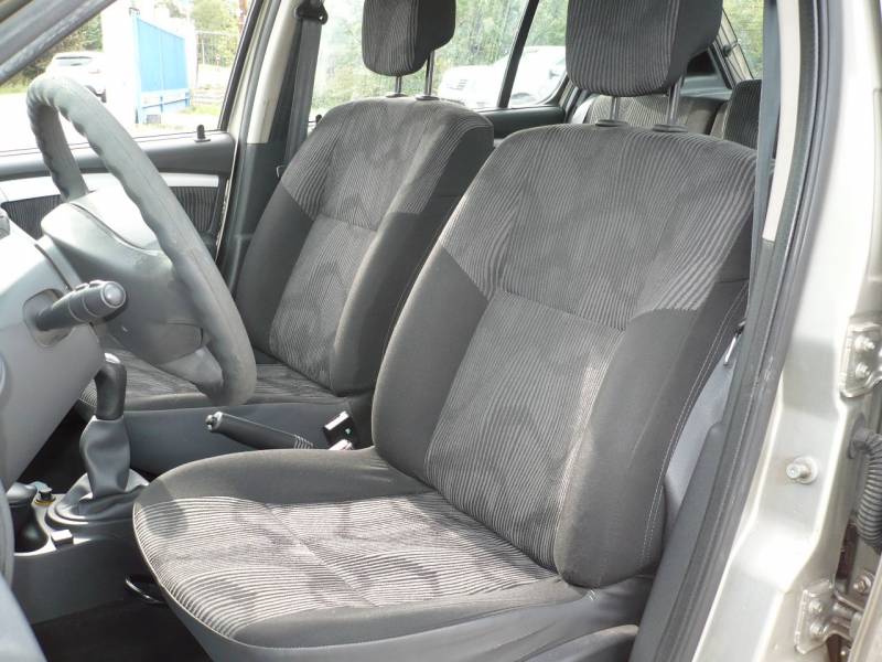 DACIA SANDERO ESSENCE GPL CLIM OCCASION PAS CHERE A VENDRE A GARDANNE