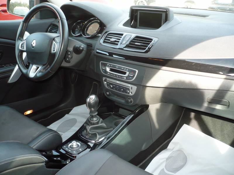 RENAULT MEGANE COUPE DCI OCCASION PAS CHERE A VENDRE A  VITROLLES