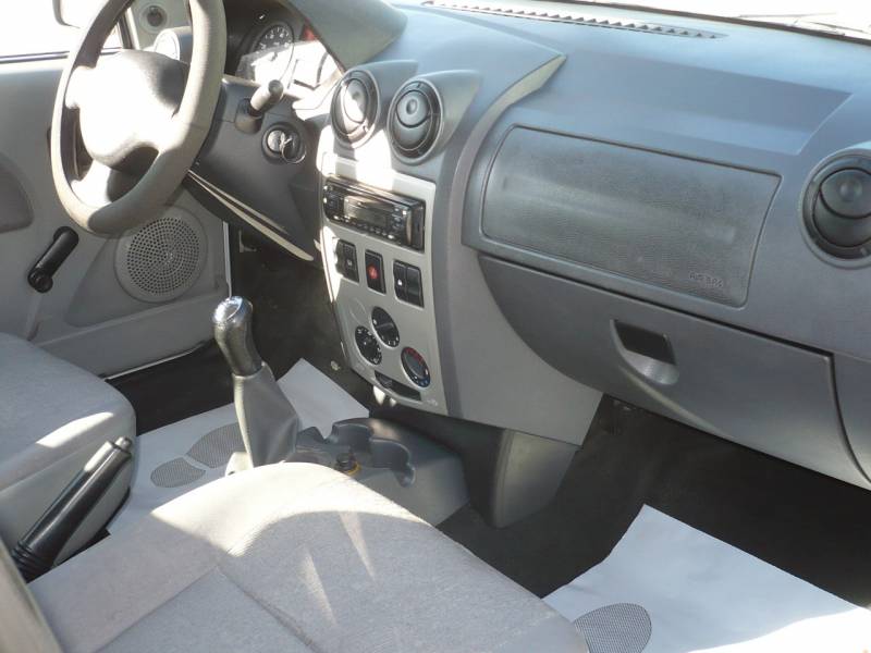 DACIA LOGAN MCV BREAK 7 PLACES ESSENCE OCCASION PAS CHERE A VENDRE A PERTUIS