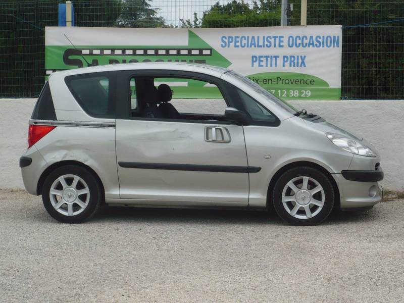 PEUGEOT 1007 ESSENCE OCCASION PETIT PRIX DISPO A VENDRE A  PERTUIS