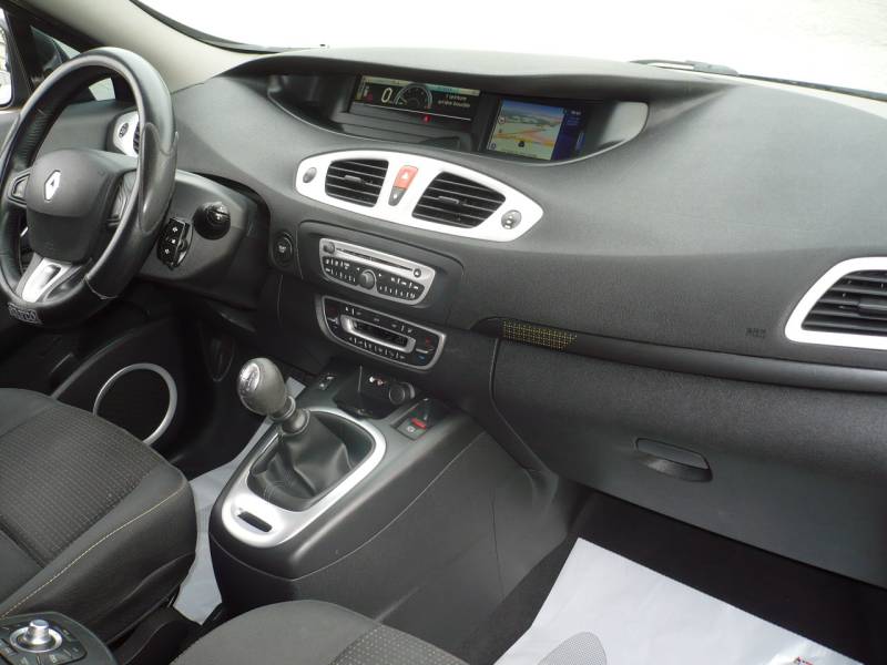 RENAULT SCENIC III CARMINAT GPS DCi 105 CV