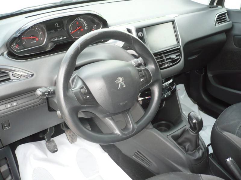 PEUGEOT 208 DIESEL  E HDI 92 CV ACTIVE PETIT PRIX OCCASION A VENDRE A PUYRICARD 