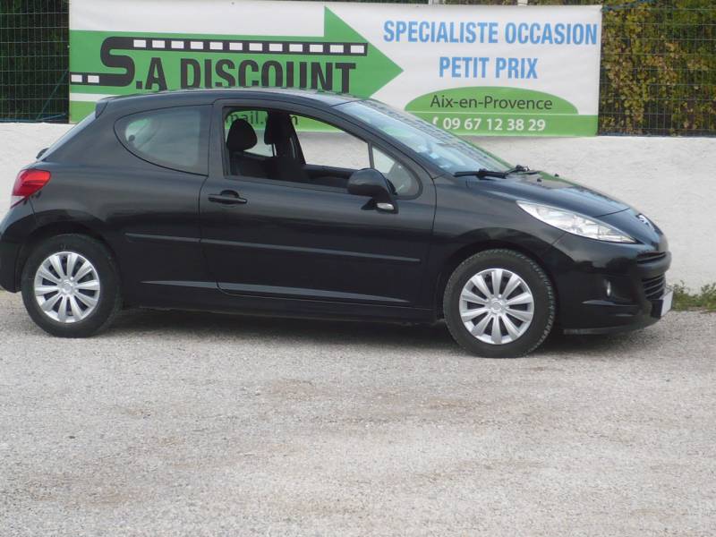 PEUGEOT 207 1.4L ESSENCE OCCASION PETIT PRIX A VENDRE A SALON DE PROVENCE 