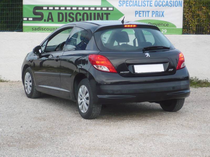 PEUGEOT 207 1.4L ESSENCE OCCASION PETIT PRIX A VENDRE A EGUILLES
